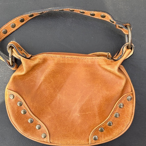 Handbags - Classic Studded Leather Shoulder Bag - Tan